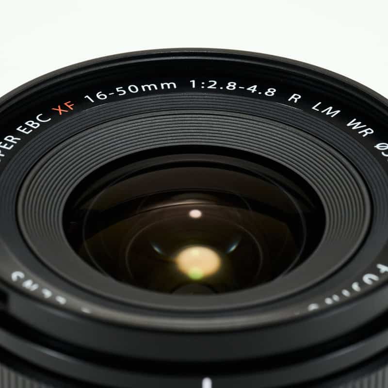 Fujinon XF 16-50mm Objektiv für Fujifilm Kameras.